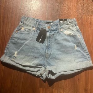 Women’s Fashion Nova shorts